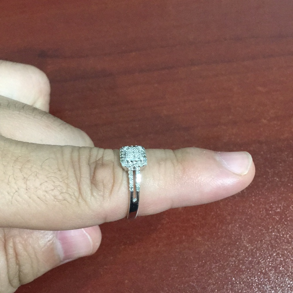 10k White Gold Women's Diamond 💎 Cluster Ring 💍 - Picture 8 of 8